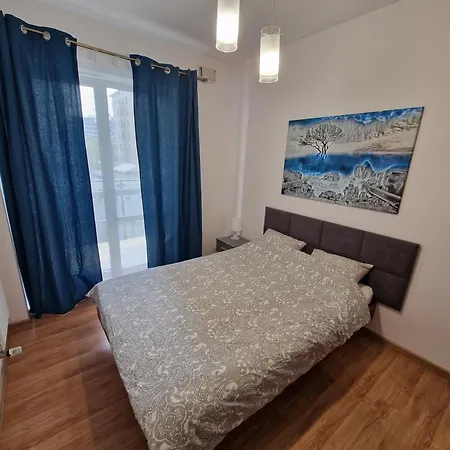 Apartment Platinum Towers